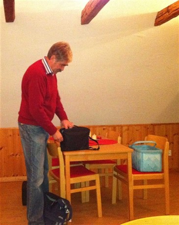 Bengt Åke förberedar sig